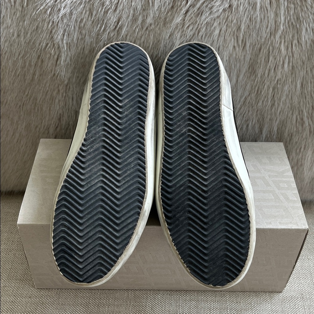 Golden Goose Black and White Leather Sneakers - Picture 6 of 6